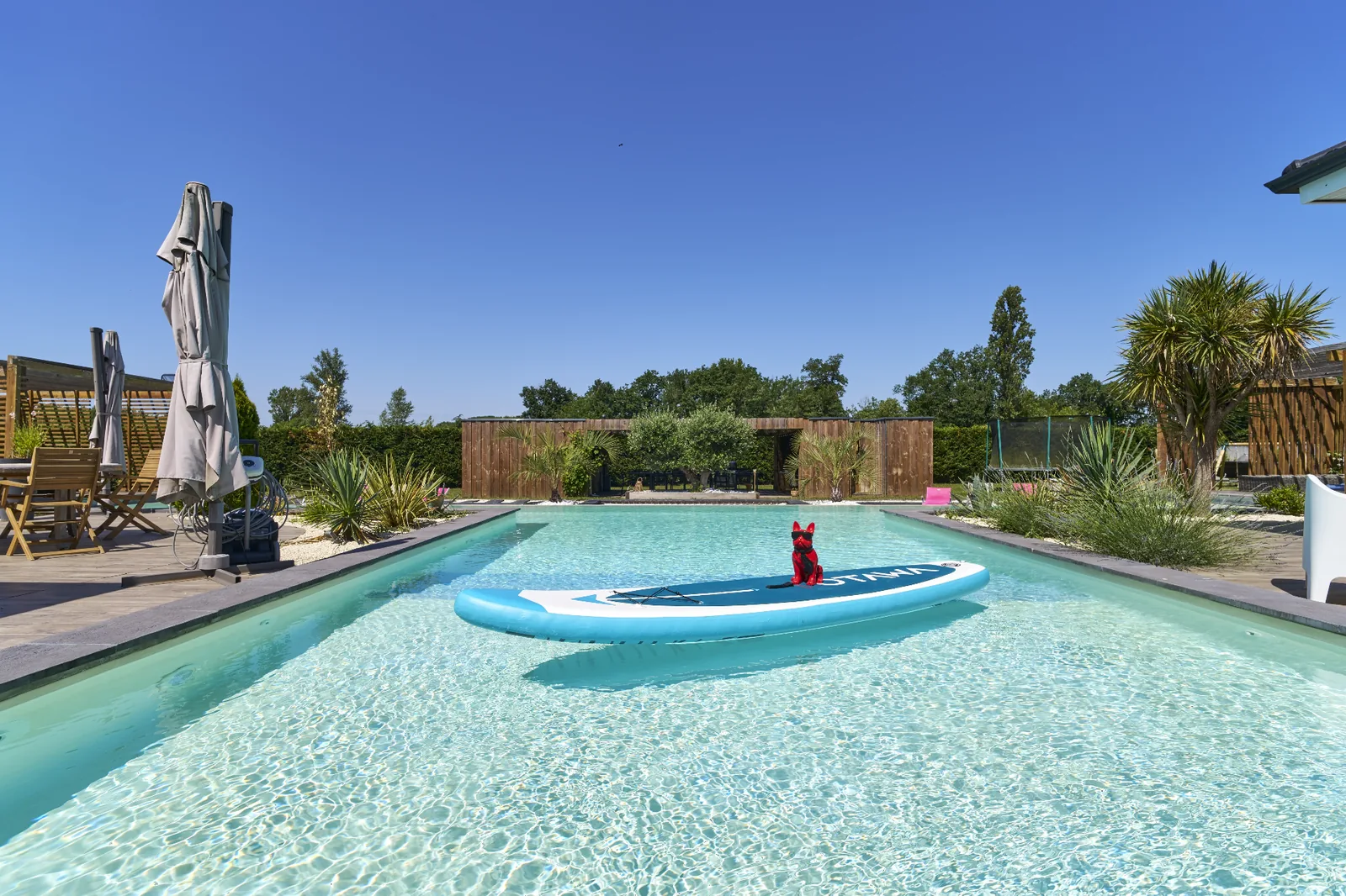 Villa de l'Isle en été — Camps-sur-l'Isle, Nouvelle-Aquitaine